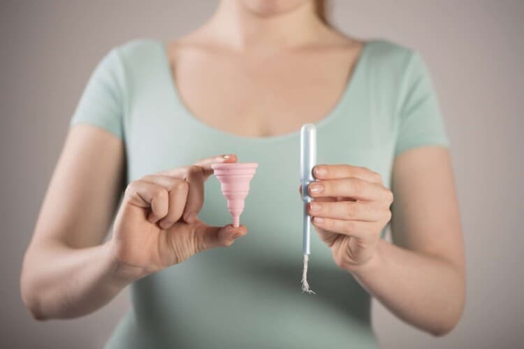 tampon vs period cup